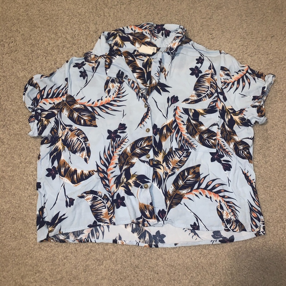 Buttoned crop top